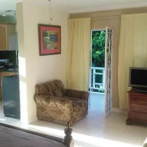 Stylish Ac, Balcony, Parking, Pool Ocho Rios